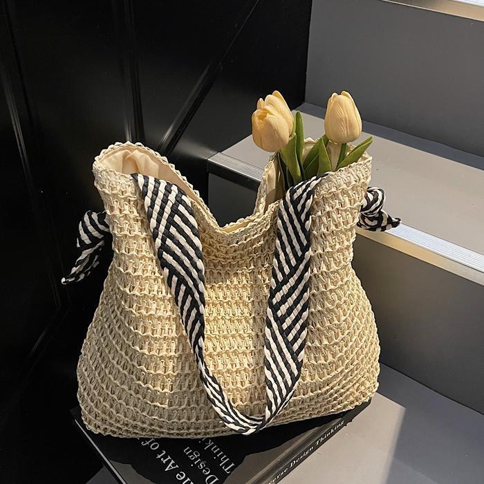 Free shipping designer Straw Woven Bag for Women 2025 New Beach Vacation Woven Bag Commuter Shoulder Bag Large Capacity Tote Bag
