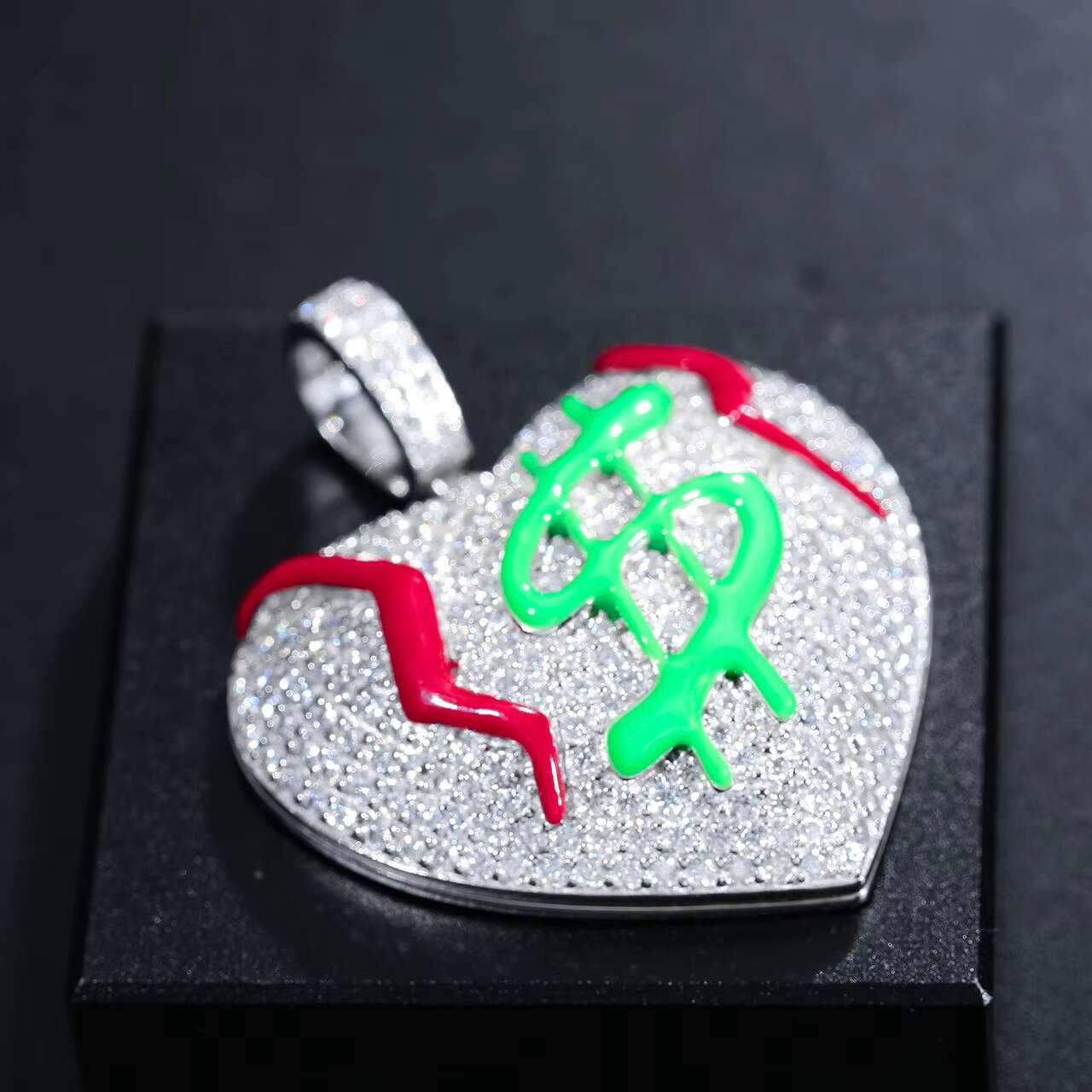New Design Sterling Silver Hip Hop Pendant Necklace Broke Heart with Dollar Sign VVS Moissanite Diamond for Men and Women