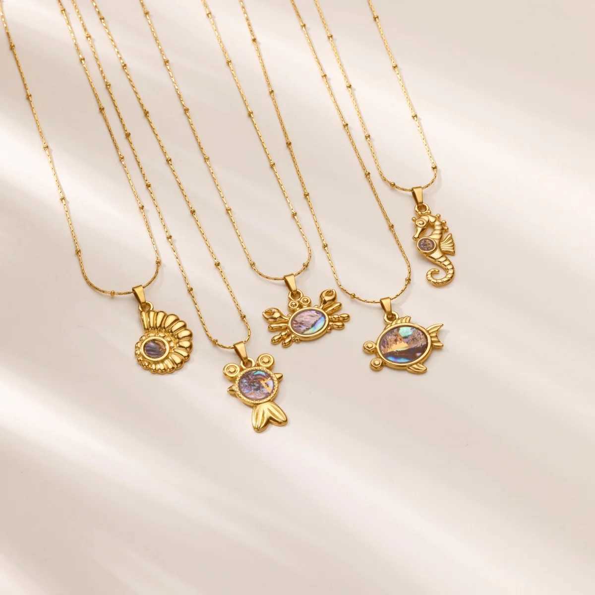 Gold Color Stainless Steel Conch Crab Pendant Necklaces for Women Sea Animal Fish Charm Chain Necklace Fashion Jewelry Gift W250618