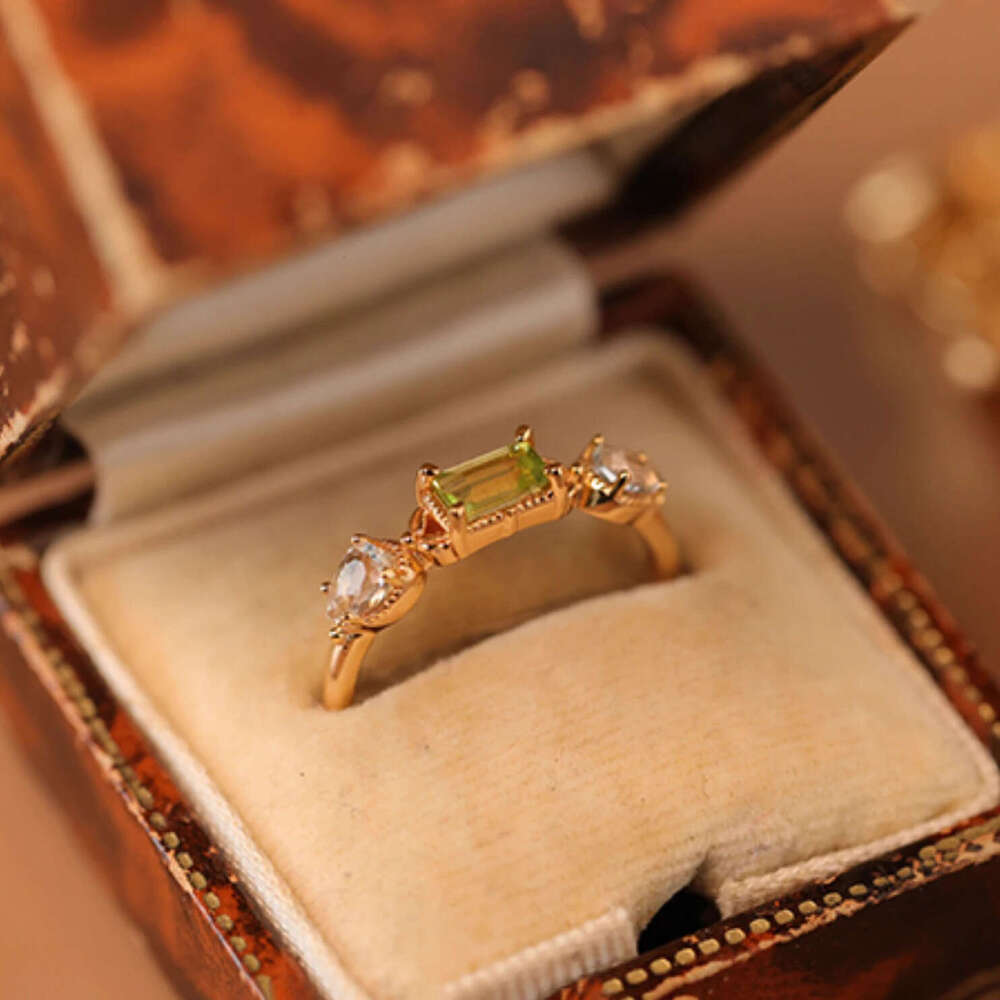 Peridot Design 14K Gold Plated Elegant Versatile Light Luxury Ring for Women