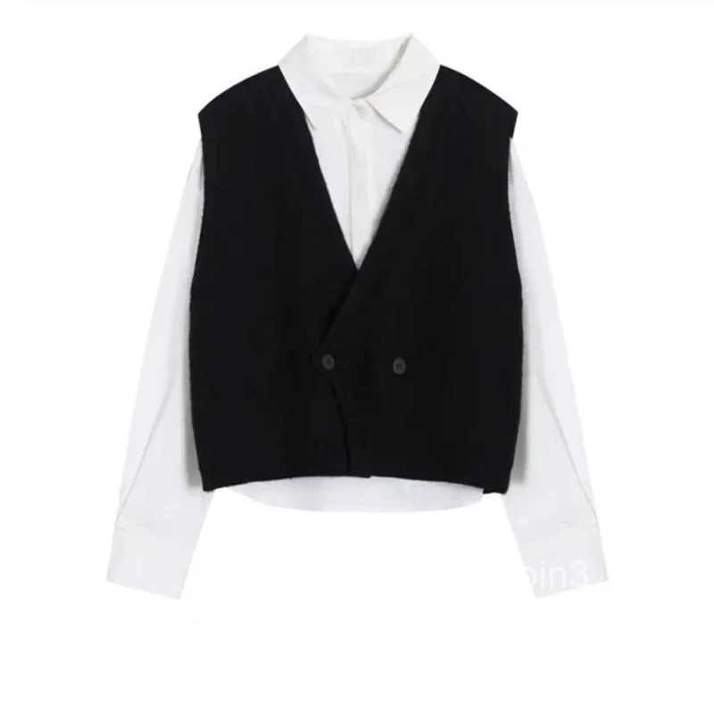V-neck Ladies Sweaters Winter Button Short Knitted Top for Women Brown Vest Modern Tricot Blouse Designer Sale 90s Vintage Crop