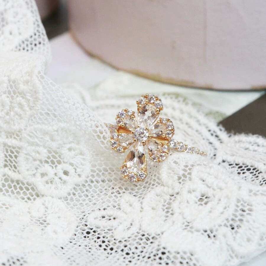 New Fashion OL Personality Flower Light Luxury Goddess Temperament Zircon Versatile Open Ring