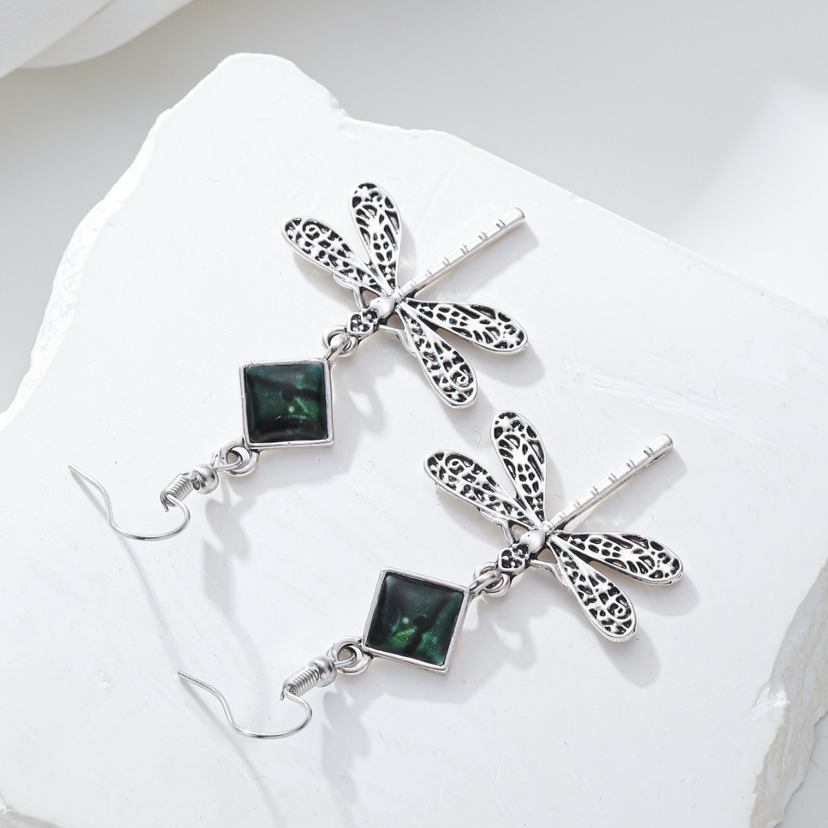 Minimalist Elegant Style Dragoy Earrings Unique Oil Drop Hip Hop Ear Jewelry