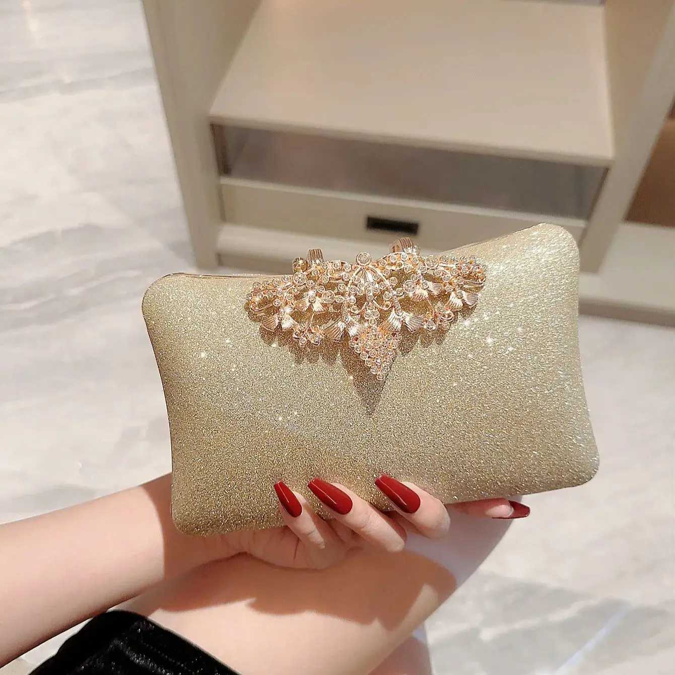 Golden Metal Chain Clutch Diamonds Sequined Evening Bags Shiny Casual Glitter Lady Handbags Silver Clutch Z250618