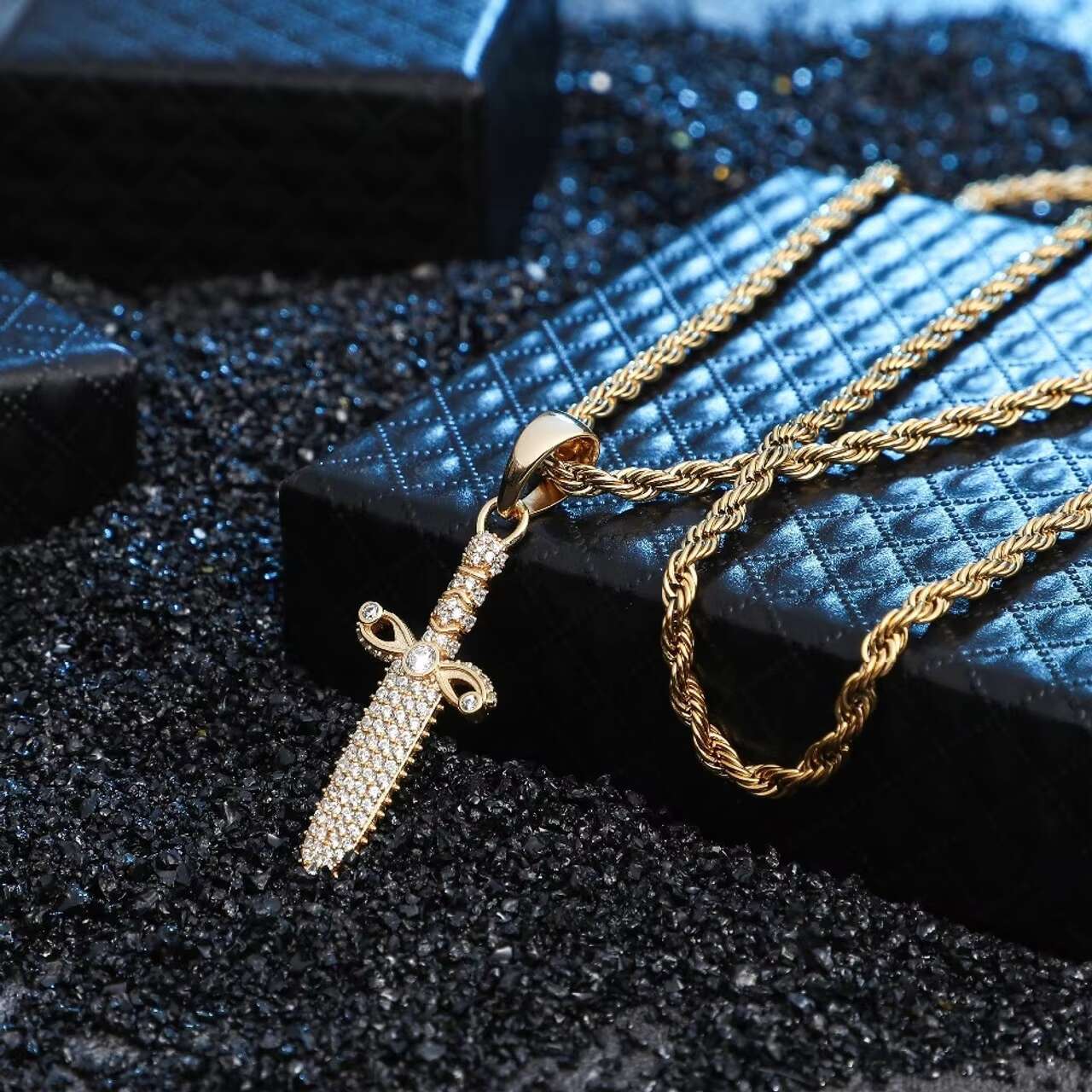 New Arrival 18K Gold Hip Hop Style Necklace Custom Mini Dagger Pendant Trendy Mens Moissanite Jewelry Featuring Natural
