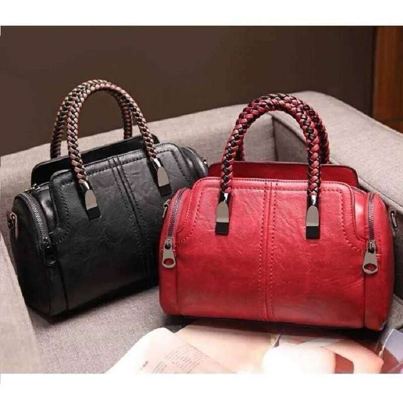 2025 New Wmoen Handbag Large Capacity Shoulder Soft Leather Female Crossbody Woven Hand Handle Ladies Commuter Bag