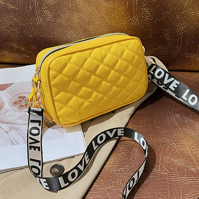 Free Shipping 2025 New Designer Bag Casual High-quality Shopping Bag Textured Embroidery Women's Small Square Bag High-end Trendy Single Shoulder
