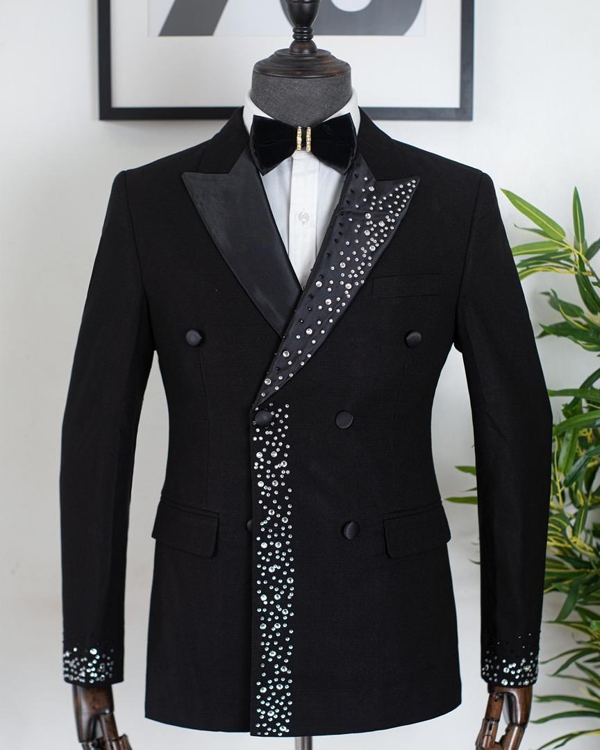 Modern Men Suits Peaked Lapel Tailor-Made 2 Pieces Set Jacket Blazer Rhinestone Double Breasted Groom Customized Coat Black Pants Plus Size