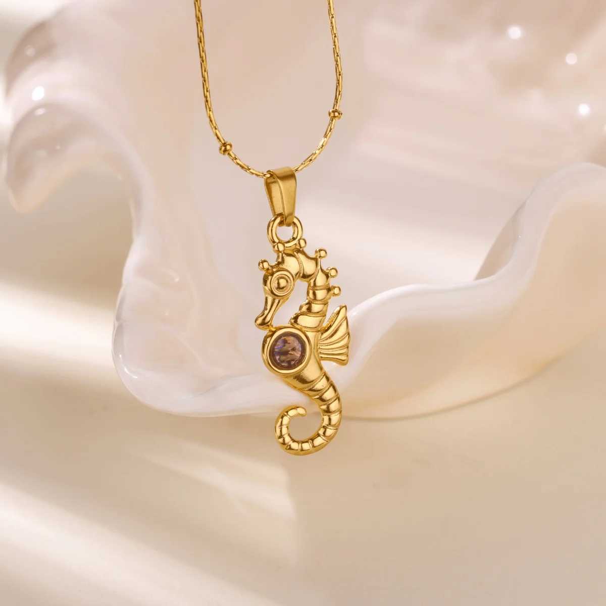 Gold Color Stainless Steel Conch Crab Pendant Necklaces for Women Sea Animal Fish Charm Chain Necklace Fashion Jewelry Gift W250618