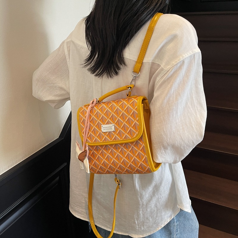 Free shipping designer Handbag Backpack Women Bag 2025 New Versatile Trendy College Style Small Backpack New Fashionable Student School Bag