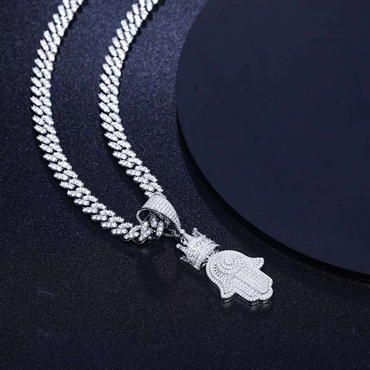 New Arrival Iced Blinged out Fatima Hamsa Hand Kings Crown 925 Silver Pendant Chain Moissanite High Quality Pendants Charms