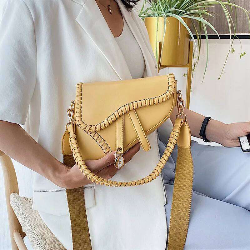 Fashionable Girl Simple and Versatile Tote Women's Personality Vintage Shoulder French Premium Textured Crossbody Bag Co