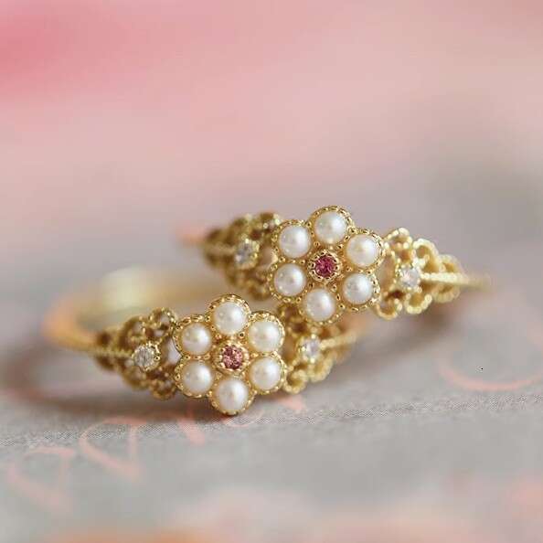 New Inlaid Pearl Petal for Women Fashionable Unique Light Luxury Niche Index Finger Ring Versatile Style