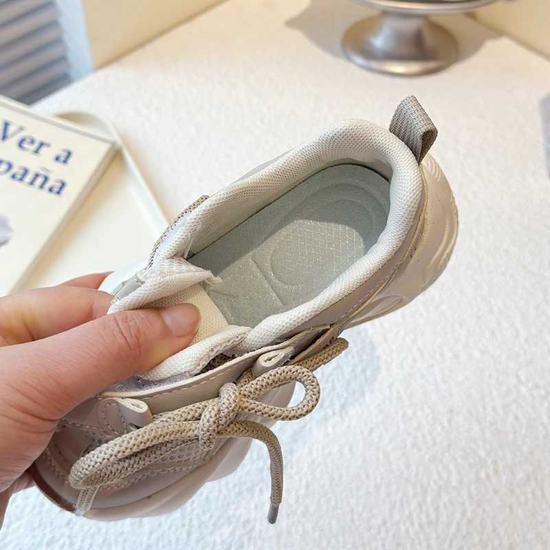 New Spring Collection Breathable Mesh Sports Shoes for Boys Girls Anti-Slippery Design Z250618