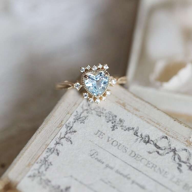 Brooklyn Winter" Pure and Beautiful Girl Natural Sky Blue Topaz Heart Light Luxury Versatile Ring