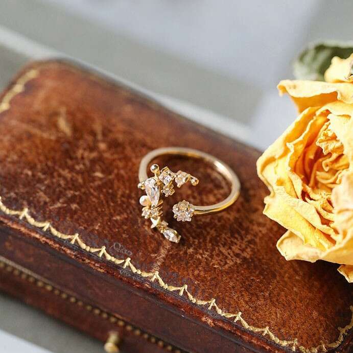 New and Sixpence Light Luxury Fairy Irregular Zircon Star Moon High-end Simple Open Ring for Women