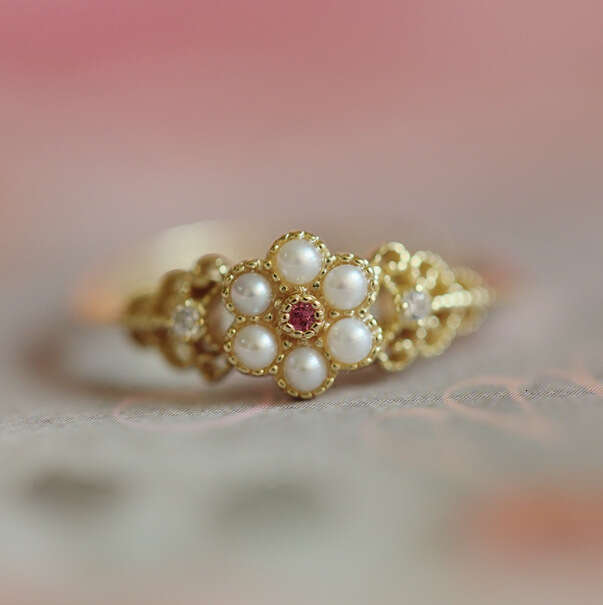 New Inlaid Pearl Petal for Women Fashionable Unique Light Luxury Niche Index Finger Ring Versatile Style