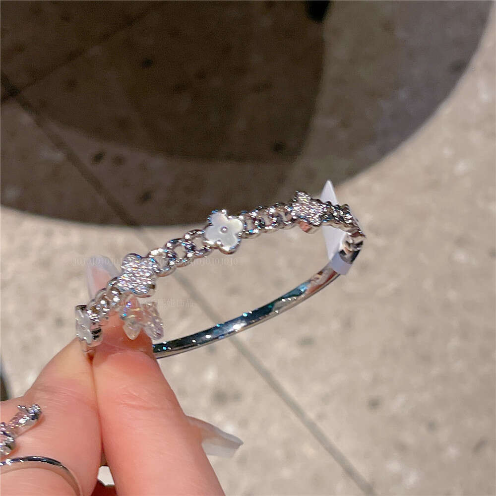 Layered Elegant Flower JOJOACC Light Internet Celebrity Style Hollow Natural Mother-of-Pearl Bracelet Temperament Jewelry