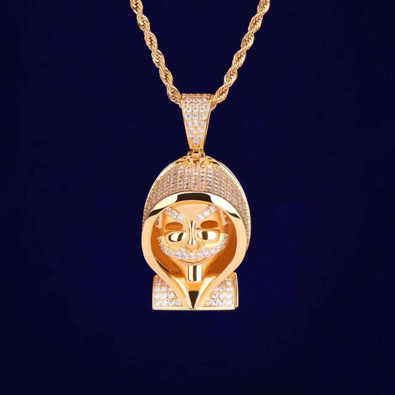 Trendy 18K Gold Silver Steampunk Hoodie Skull Pendant with Hip Hop Style Chain Necklace Moissanite Pendants Charms