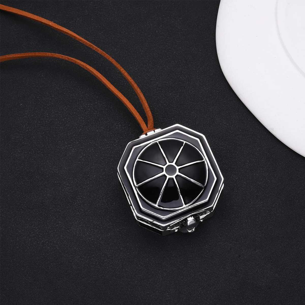 Harong Classic Pirates Compass Pendant Necklace Exquisite Movie Jack Same Outdoor Jewelry Gifts for Men Women Friends Cosplay W250618