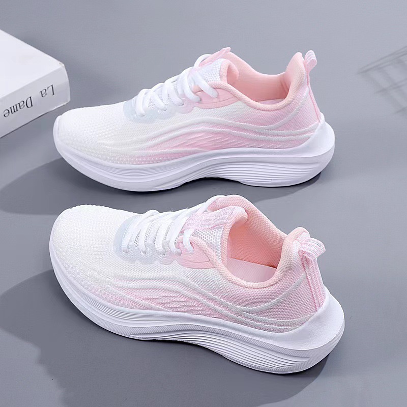 2025 Spring and Autumn New Lightweight Flyknit Mesh Breathable Sneakers Soft Sole Casual Fashion Running Shoes for Women ddmythur