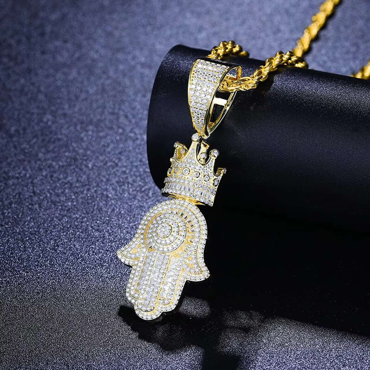 New Arrival Iced Blinged out Fatima Hamsa Hand Kings Crown 925 Silver Pendant Chain Moissanite High Quality Pendants Charms