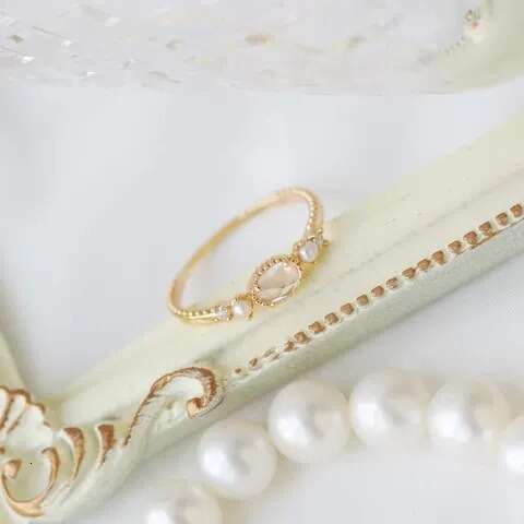 Cross Rose Garden" Palace Style Creamy Natural Pearl White Crystal Light Luxury Ring