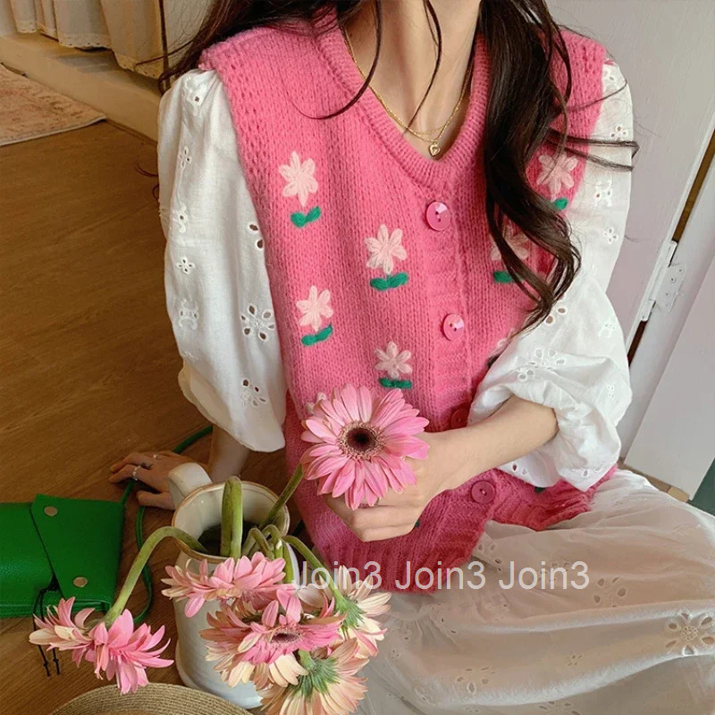 V-neck Womens Sweater Kawaii Knit Tops for Woman Vest Cute Pink Graphic Winter Button Jersey Cashmere Aesthetic Long Sleeve