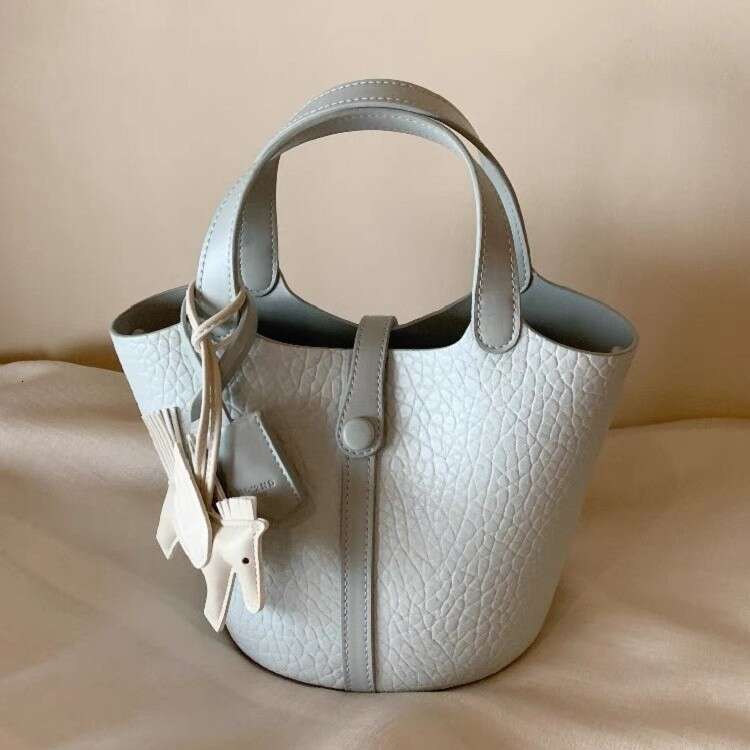 Free shipping fashion designer bag Luxury Milk Bucket for Women Light Yellow Handbag Spring Summer Super Popular Shoulder Crossbody Bag Fashionable an