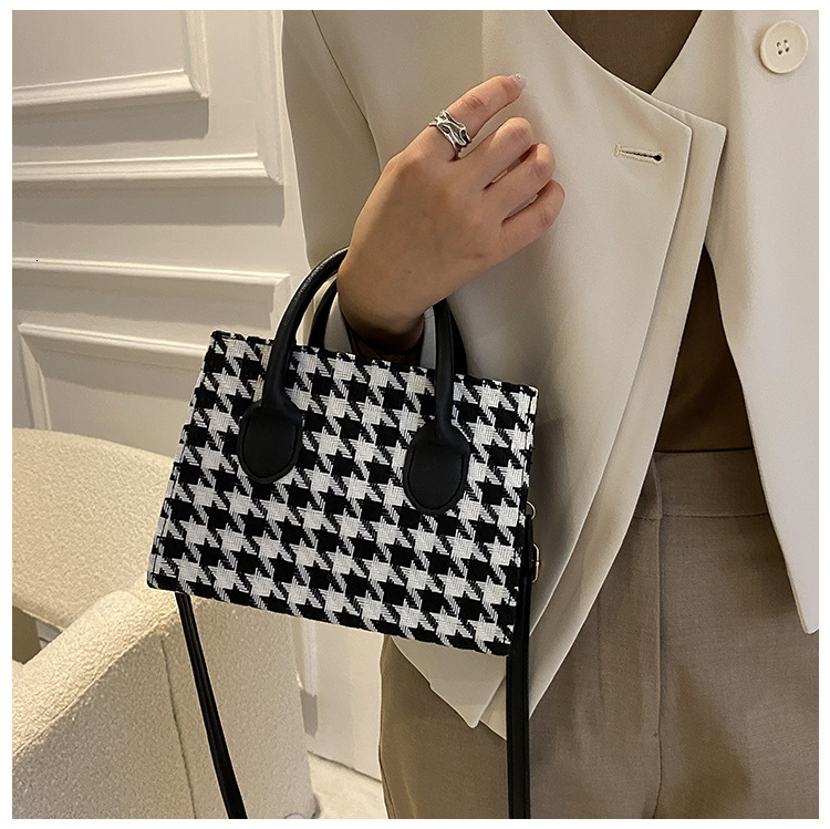 Free Luxury bag shipping for designers 2025 Niche Designer Bag for Women Trendy Versatile Plaid Shoulder Handbag Crossbody Tote Bag Small Square Bag f