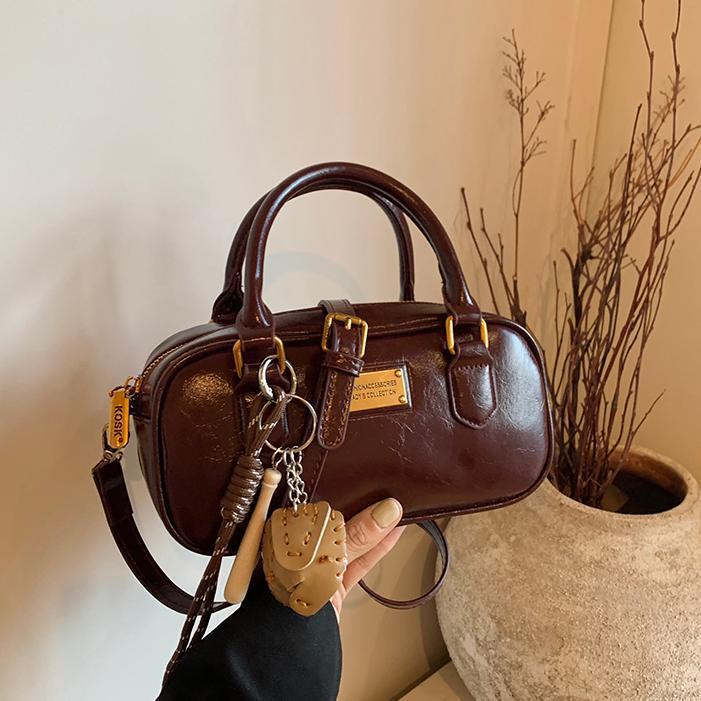 Free shipping designer Trendy Niche Hot-Selling Handbag Bowling Bag Women Bag 2025 New Retro Shoulder Bag High-End Versatile Crossbody Bag