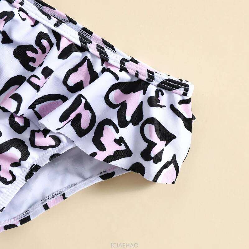 2025 Kids Girls New Heart Print Swimsuit Two Piece Set Hot Spring Beach Swimwear Casual Simple Wear Matching Vacation Clothes