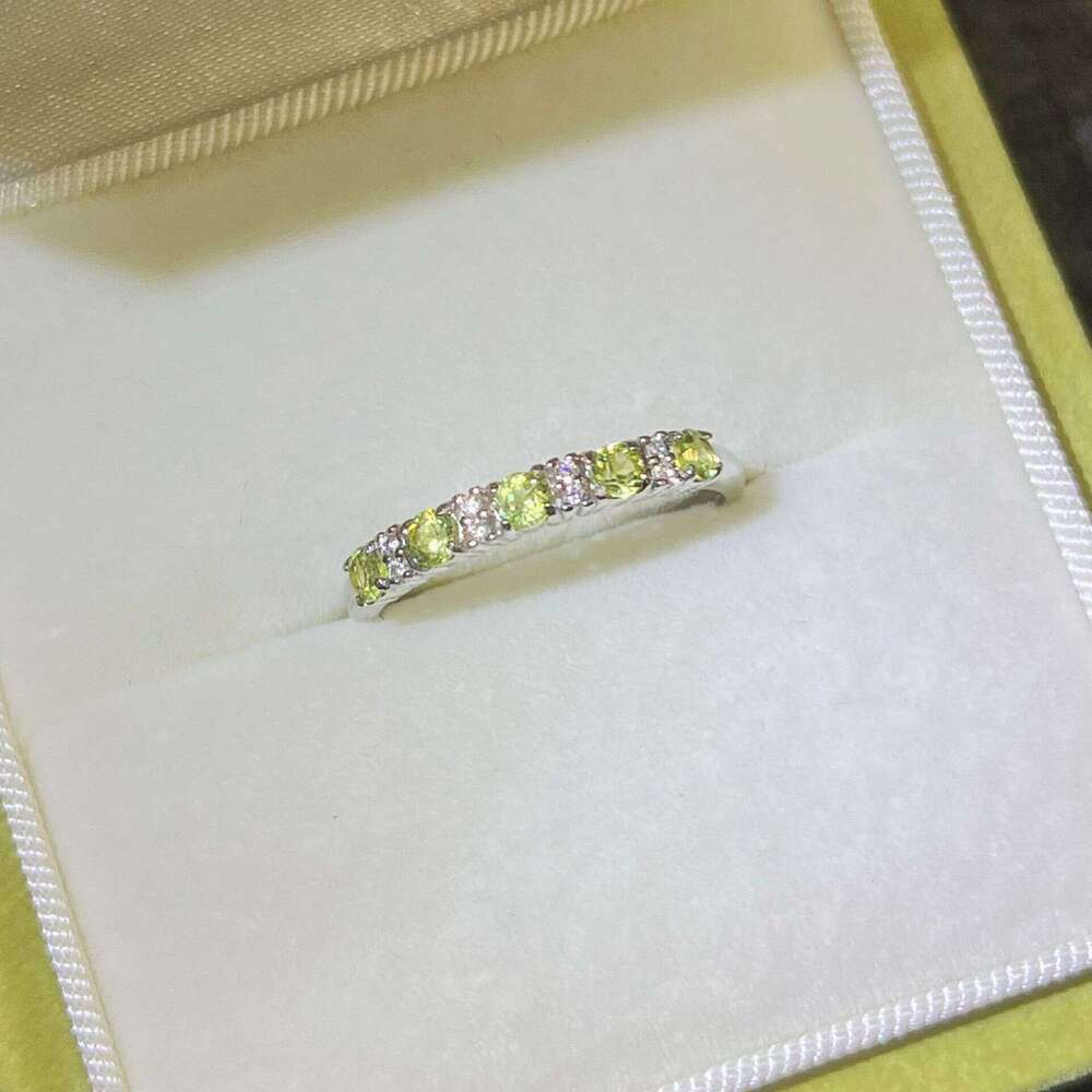 French Style Olive Green Zircon Stone for Women New Trendy Personality Light Luxury High-end Open Finger Ring