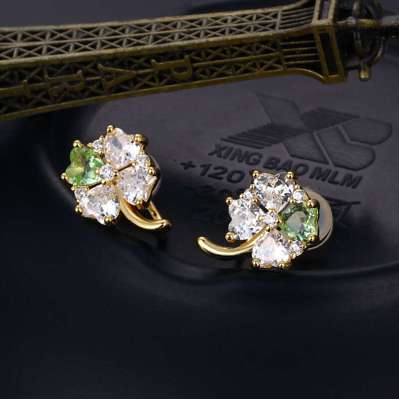 Spring Wild Series Heart Clover Non-Pierced Niche Design Mosquito Coil Ear Clips High-End Feel
