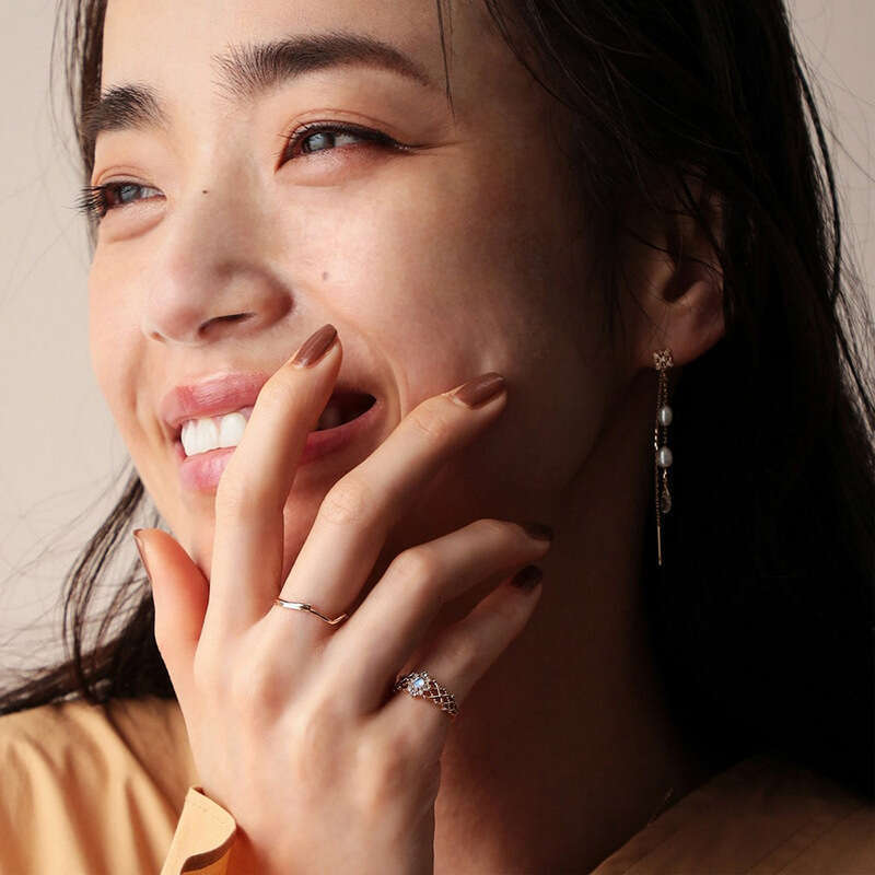 New Christmas Ring First Snow Crystal Moonstone Grid Lace Hollow Gold Plated Niche Design Ins