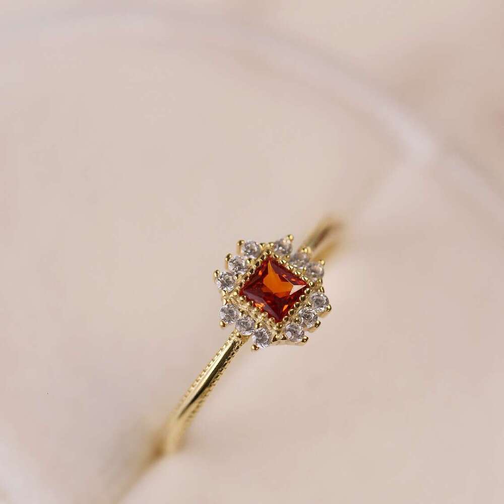 New Red Wine Small Sugar Cube Niche Design Light Luxury High-end French Micro-inlaid Fashion Ring