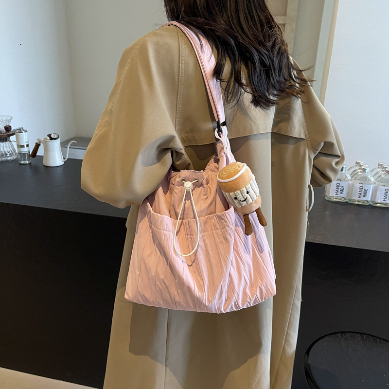 Free shipping designer Korean Style Pleated Lazy Wind Bucket Bag for Women 2025 New Versatile Commuter Shoulder Bag Casual Trendy Fashion Crossbody Ba