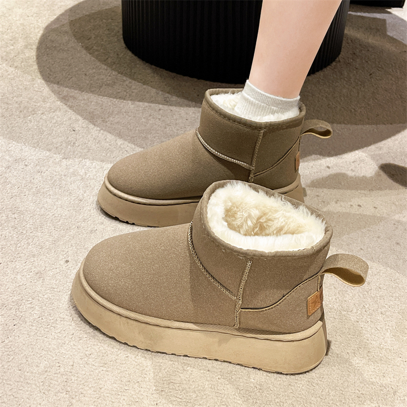 hot Free shipping designer Boots for woman winter cotton shoes keep warm anti slip Ankle Boots Fashion casual classic snow boots black brown