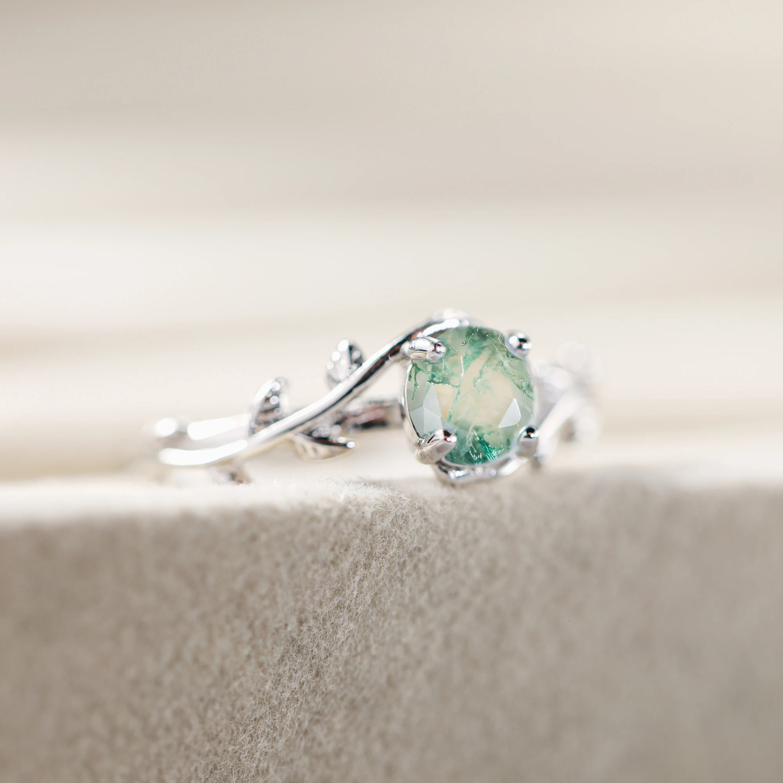 Unquie 925 Sterling Silver 8x6mm Oval Natural Green Moss Agate Stone Wedding Engagement Ring For Women Jewelry Finger Bague 250618