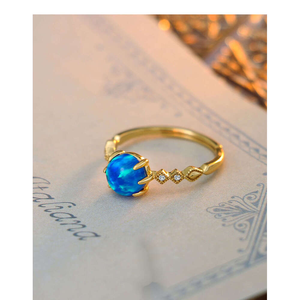 Winter Sea" Opal Ring for Women, Light Luxury Niche Design, Exquisite Fashionable Personality with a Sense of Sophistication