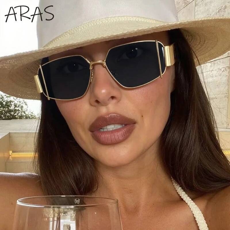 Fashion Rectangle Punk Sunglasses Women 2025 Brand Irregular Metal Frame Sunglass Sexy Vintage Traveling Eyewear Shades