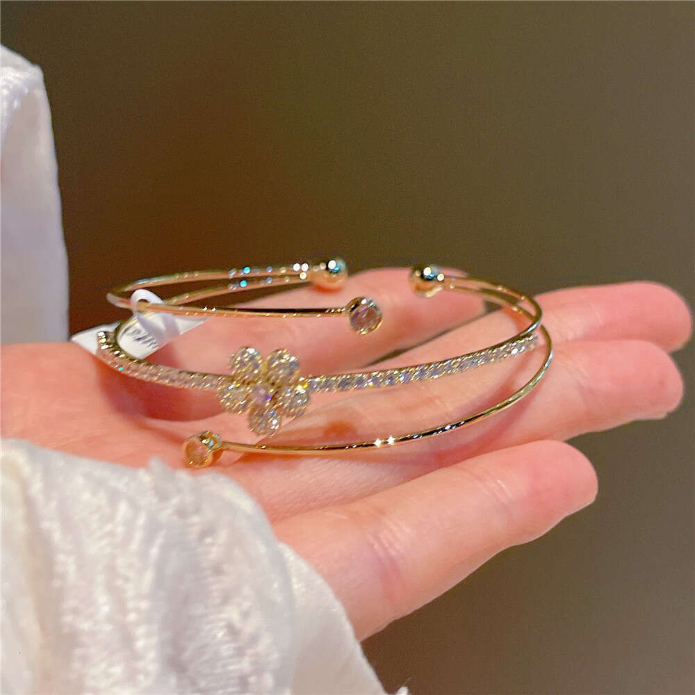 Sweet Minimalist Three-Layer Flower 2023 Ultra-Thin Simple Daily Adjustable Open Bracelet for Women