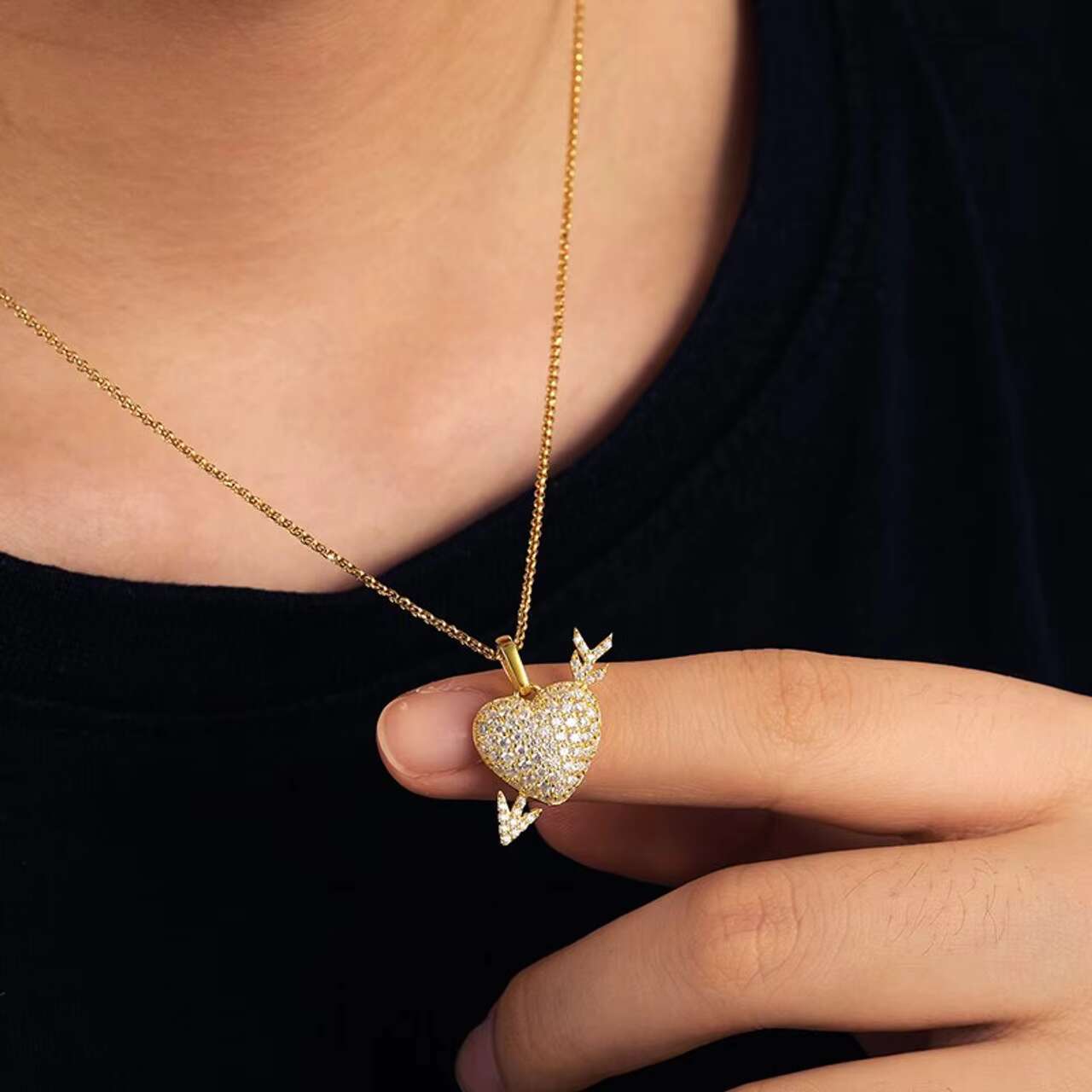 Luxury Solid Sterling Silver Heart with Arrow Pendant Necklace New Design VVS Moissanite Diamond for Men Women