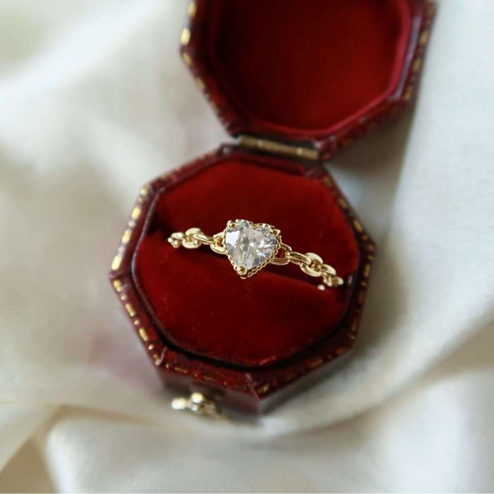 New Heart-Shaped White Zircon Great Wall Pattern Shiny Chain Adjustable Heart Ring Light Luxury Versatile Niche Design