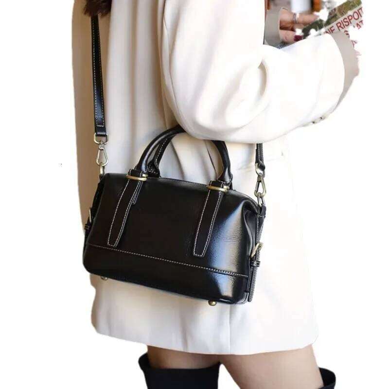 Vintage Style Genuine Leather Women's Large Capacity Handbag Crossbody Bag New Model Boston Saddlebag Motorcycle Equipment A