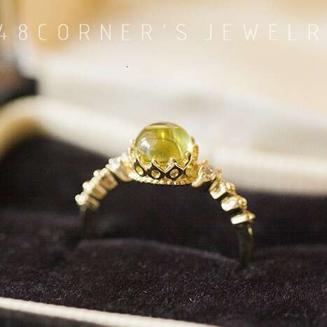 Same Style High-End Apple Green for Women, Unique Versatile Light Luxury Ring