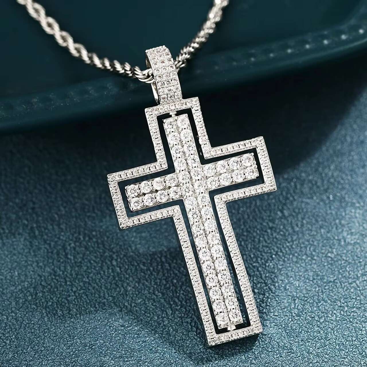Stylish Mens Rotatable Baguette Stone Reversible Unique Hip Hop Cross Pendant New Arrival Mens Moissanite Pendants Charms