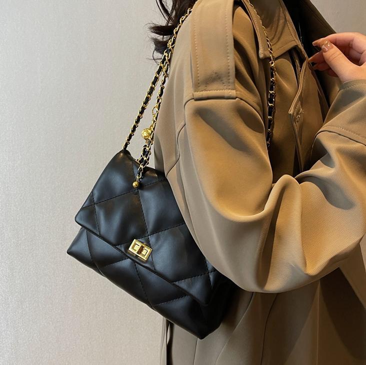 Free shipping designer Bag Quilted Chain Bag Women Bag 2025 New Fashion Versatile Small Square Bag High-end Shoulder Bag Crossbody Bag