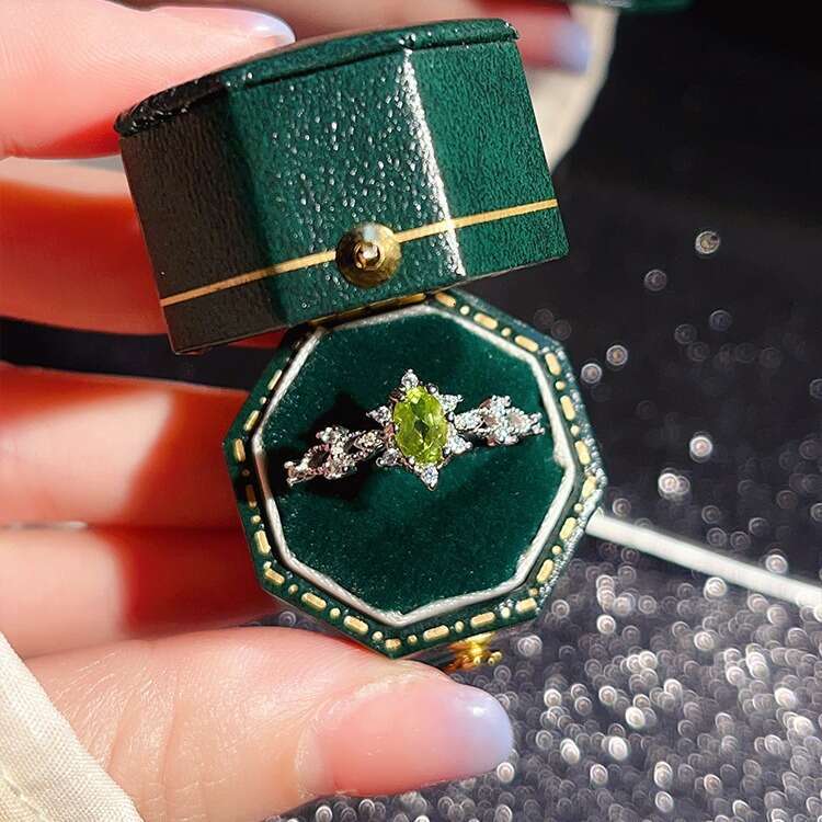 Fresh Natural Peridot Light Luxury Versatile for Women, Niche Design Sense Fashion Index Finger Ring Valentine's Day Gift