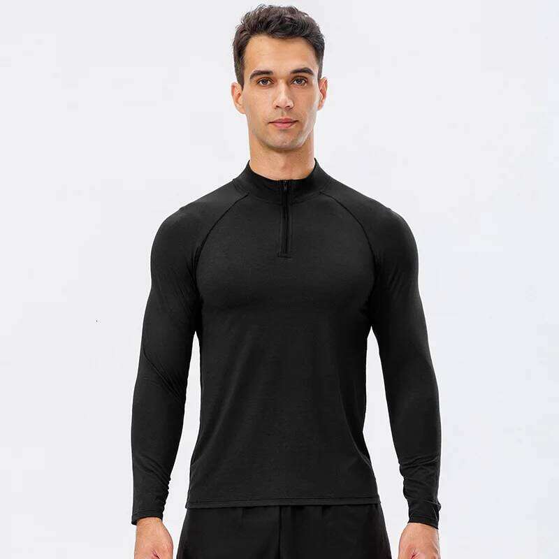 Athletic Long-Sleeve T-Shirt: Versatile Compression Fit Workout Tee for Fitness Enthusiasts